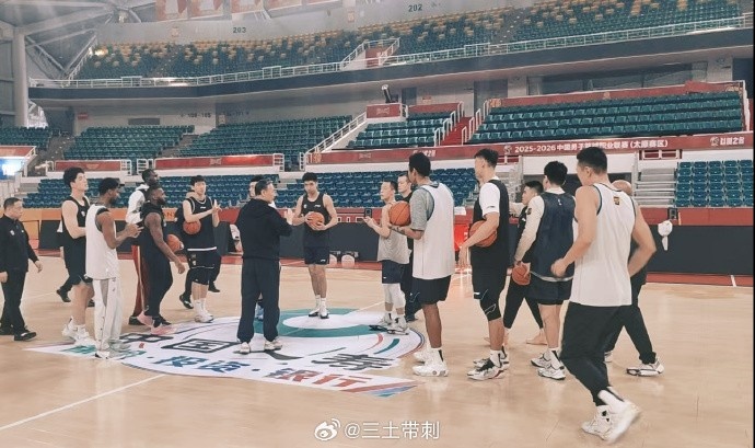 开云-北京今晚客战山西！媒体人：赵睿小曾周琦方硕斯佩尔曼缺席踩场